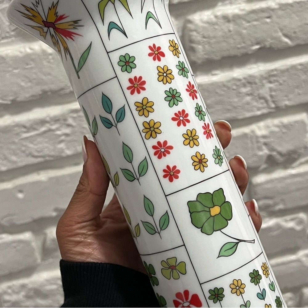 Rosenthal Emilio Pucci Floral Vase - Picture 3 of 6